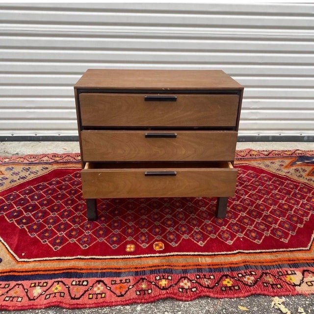 Mid-Century Modern Mid-20th Century Harvey Probber Style 3 Drawer Small Chest For Sale - Image 3 of 9