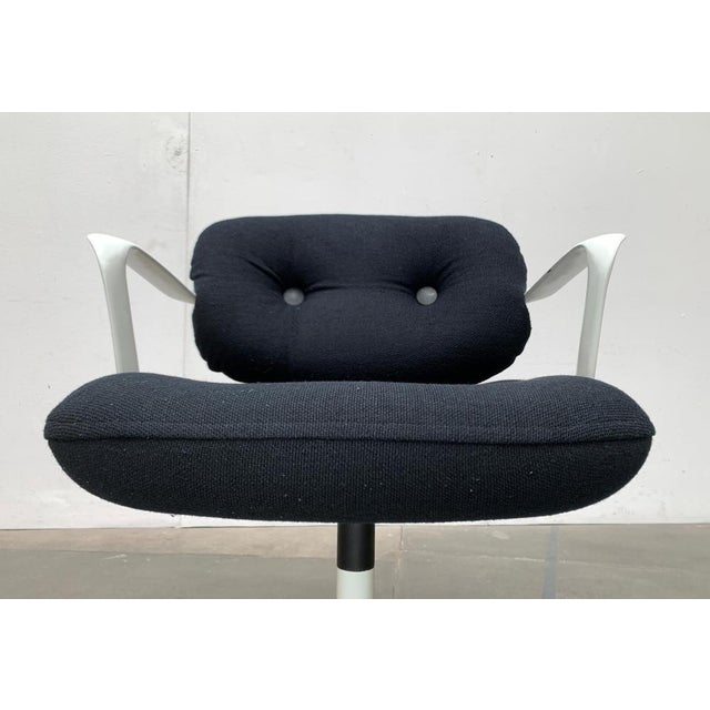 Set of Space Age Model 2038 Chairs by Bruce Hannah & Andrew Morrison for Knoll International, 1970s For Sale - Image 4 of 18