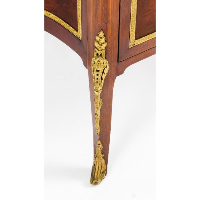 French Display Cabinet from Vernis Martin, 19th Century For Sale - Image 18 of 18