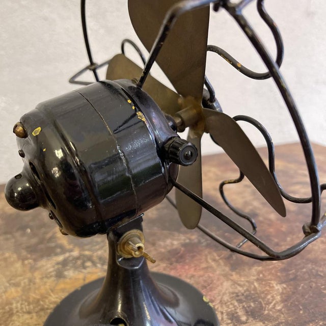 Table Fan with Brass Blades and Iron Frame from Compagnia Generale di Elettricità, 1930s For Sale - Image 14 of 18