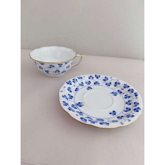 Herend 1990s Herend Rachael 734 Teacups/Saucers - Unused 24 pcs For Sale - Image 4 of 7