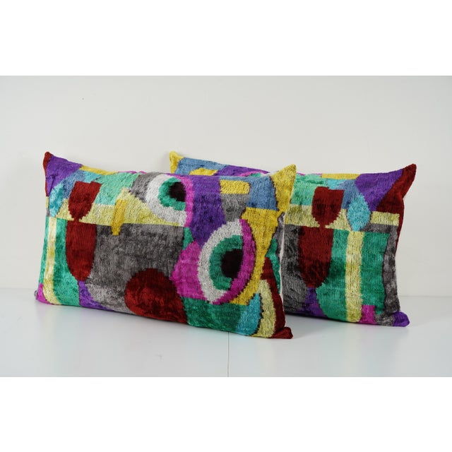 Silk Ikat Velvet Cushion Cover - A Pair For Sale - Image 4 of 5