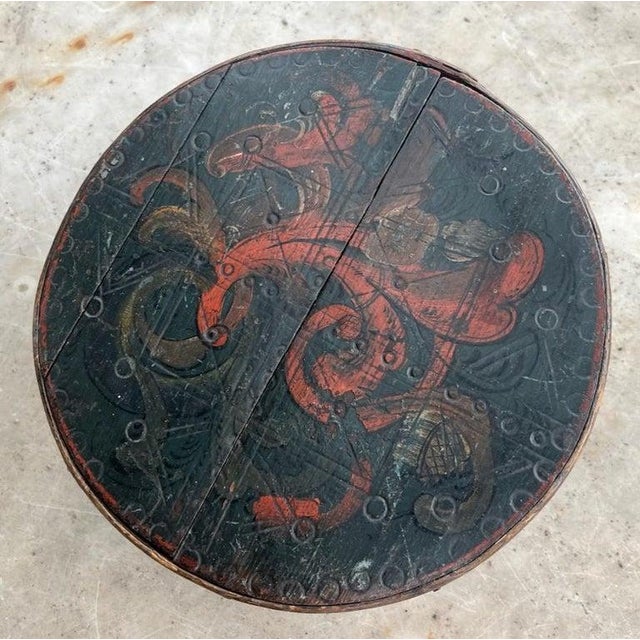 19Thc Early & original painted signed & dated 1818 pantry box with the lid. This finely decorated pantry box is in very...