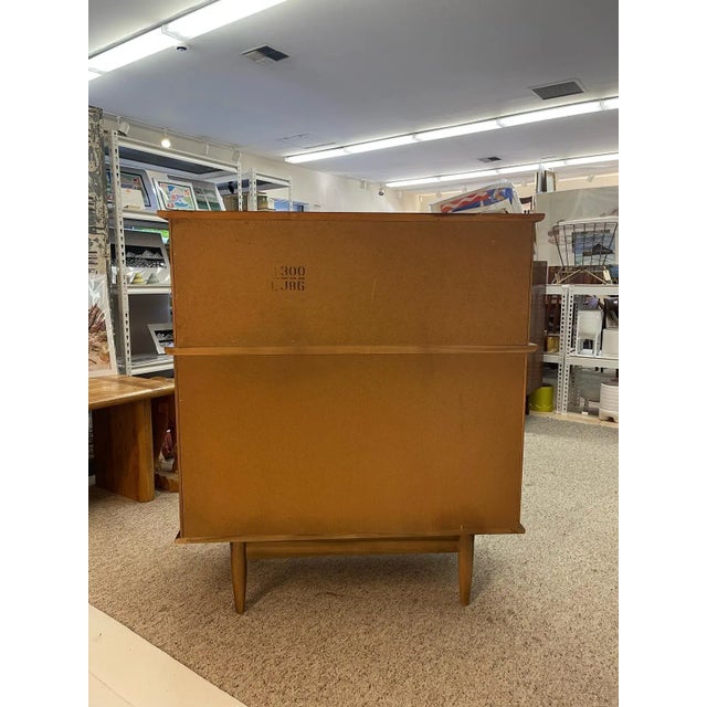 1970s Vintage Mid Century Modern Highboy Dresser by United With Sculpted Wood Front For Sale In Seattle - Image 6 of 9