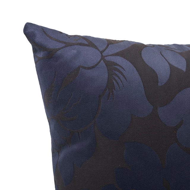 Contemporary Schumacher Maggiore Damasco Pillow in Midnight For Sale - Image 3 of 7