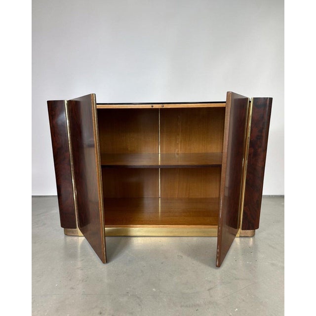 Wood Dry Bar in Walnut Root and Brass with Mirrored Top, Italy, 1970 For Sale - Image 7 of 18
