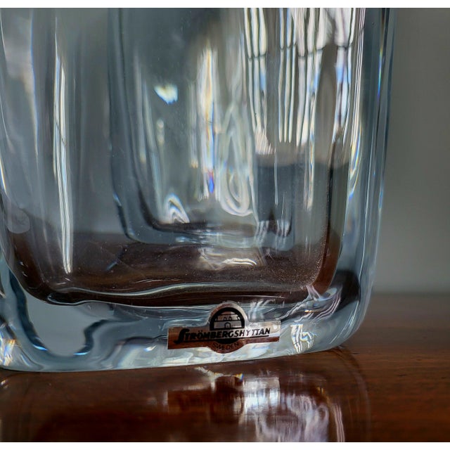 Mid-Century Modern Ice-Blue Art Glass Vases from Strömbergshyttan, 1960s, Set of 2 For Sale - Image 9 of 13