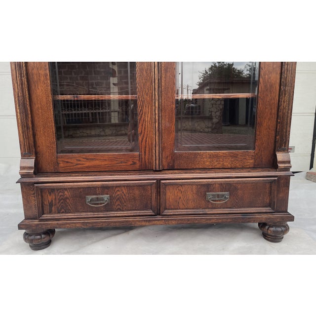 Antique Neo-Renaissance Oak Display Cabinet, 1910 For Sale - Image 4 of 18