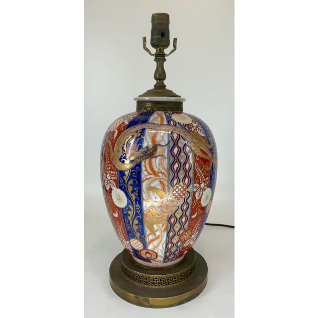 Large and beautiful Fukagawa porcelain Japanese Meiji period (1864-1912)verse mounted as table lamp . Decorated on Imari...