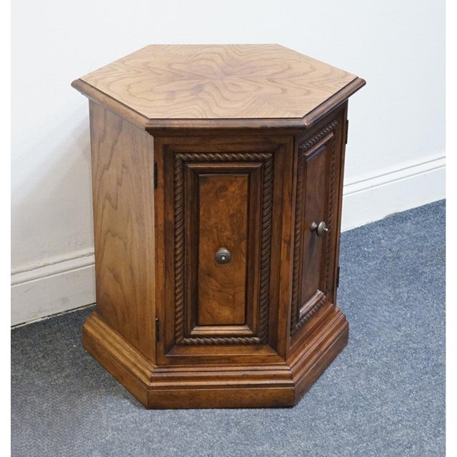 Italian Hekman Furniture Bookmatched Walnut Italian Provincial 20" Hexagonal Storage Accent End Table 1205 For Sale - Image 3 of 11