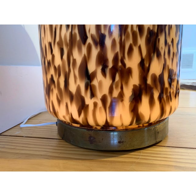 1960s Mid-Century Italian Murano Leopard Pattern Glass Table Lamp For Sale - Image 5 of 9