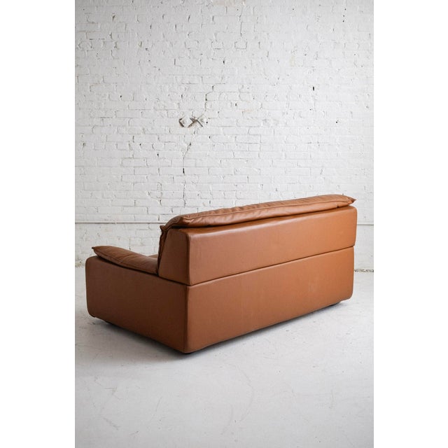 1970s Carlo Bartoli Sofa in Cognac Leather for Rossi Di Albizzate For Sale - Image 5 of 11