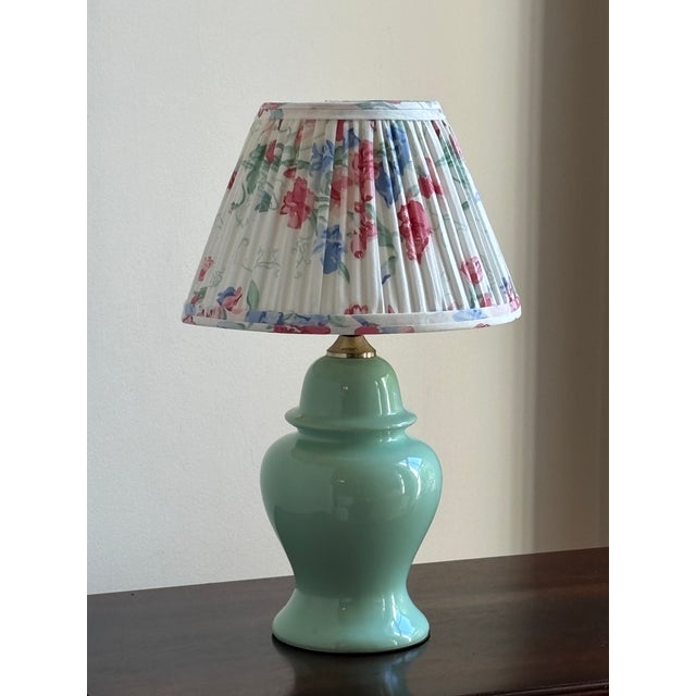 Shabby Chic Late-20th Century Ceramic Ginger Jar Table Lamps — A Pair For Sale - Image 3 of 12