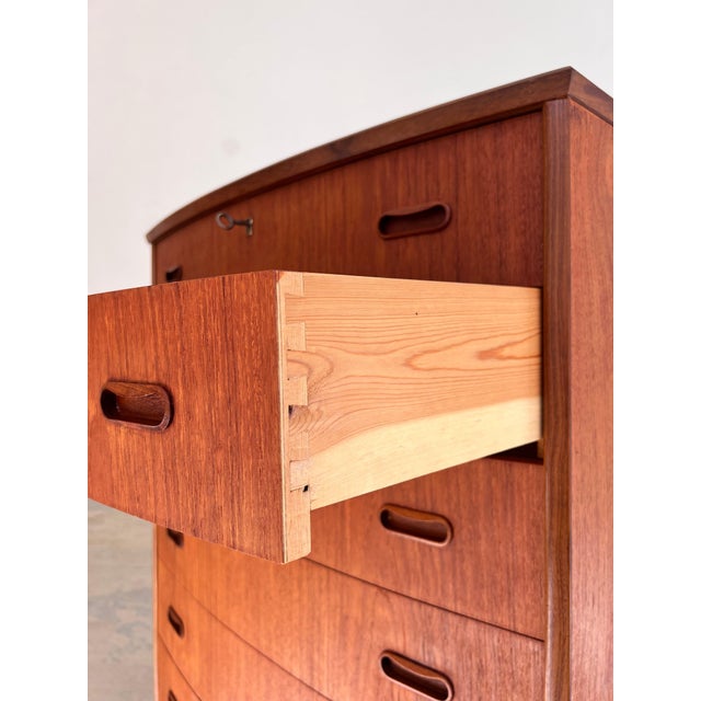 Wood Semi-Circular Teak Chest of Drawers with Lock, 1950s For Sale - Image 7 of 10