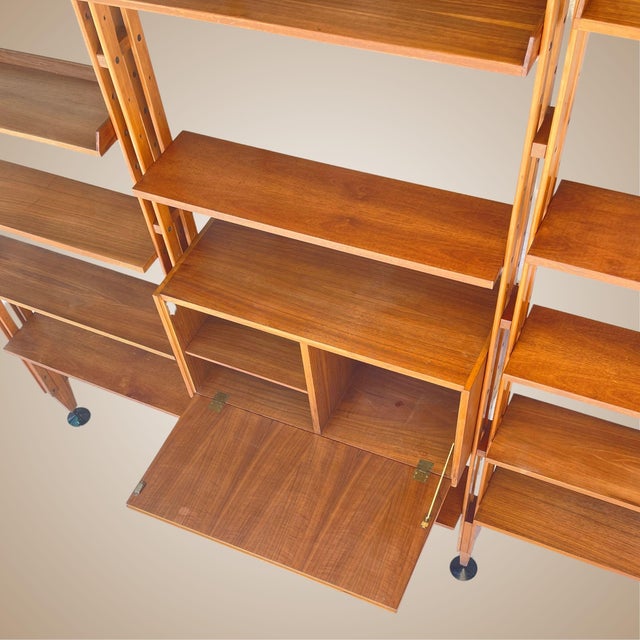 LB7 Modular Bookcase from Franco Albini, Italy, 1960s For Sale - Image 14 of 18