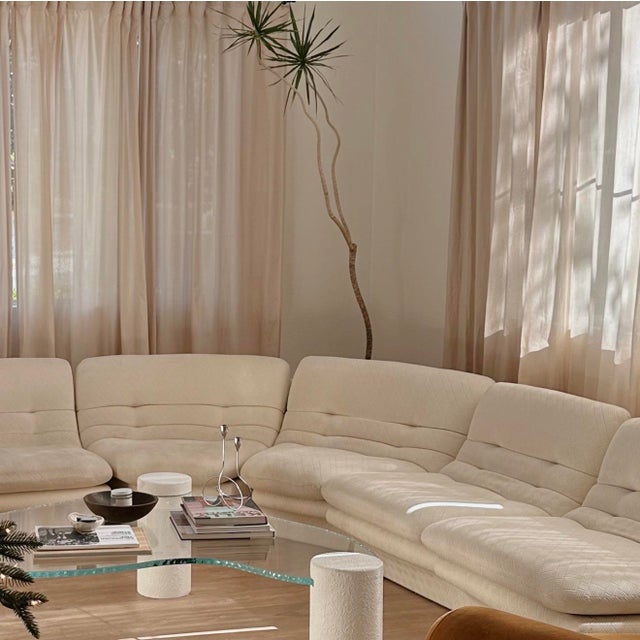 Vladimir Kagan Vintage 1980s 7-Piece Curved Modular Sofa With Chaise - Kagan Style For Sale - Image 4 of 5