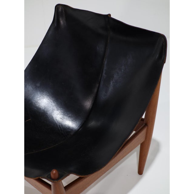 Vintage 272 Lounge Chair in Black Leather and Teak by Illum Wikkelsø, Denmark, 1960s For Sale - Image 16 of 17