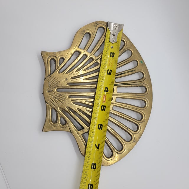 Vintage Solid Brass Seashell Trivet Scalloped Shell Nautical Coastal Decor For Sale - Image 4 of 7