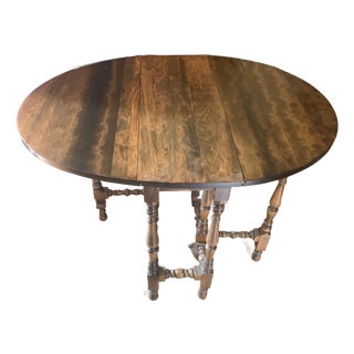 Late 20th Century Vintage William & Mary Style Drop Leaf Gate Leg Breakfast Table For Sale