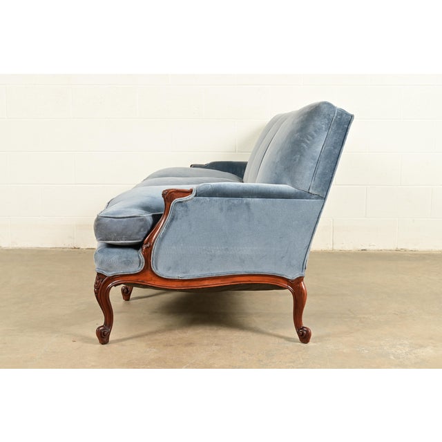 Baker Furniture Style French Provincial Louis XV Carved Walnut Velvet Upholstered Sofa | Circa 1960s For Sale - Image 9 of 13