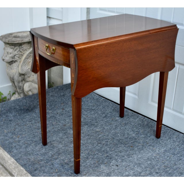 1980s Inlaid Mahogany Pembroke Table Bench Made Federal Style Accent End Side Table For Sale - Image 5 of 16