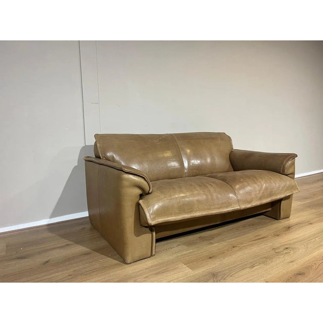 Brand: Leolux Model: 760 Bulli Design by: Axel Enthoven Color: Brown Dimensions 2 seater sofa: Width: 150cm Depth: 90cm...