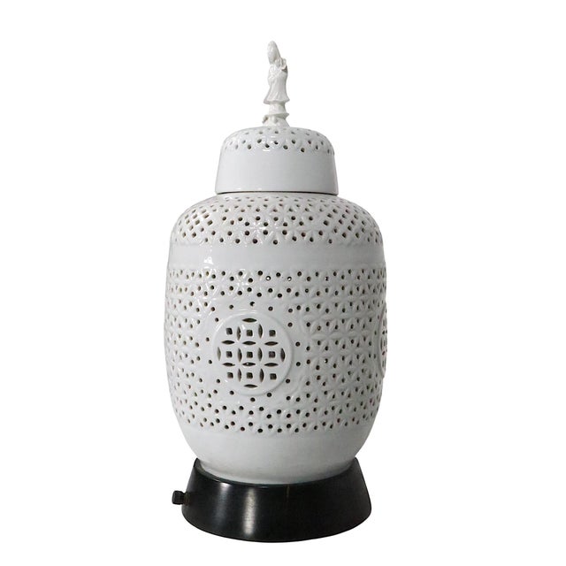 Mid 20th Century Vintage Chinese Style Blanc De Chine Ginger Jar Form Table Lamp For Sale - Image 5 of 12