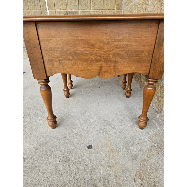 1960s Vintage Sterlingworth Colonial Revival End Tables (Pair) For Sale - Image 5 of 10
