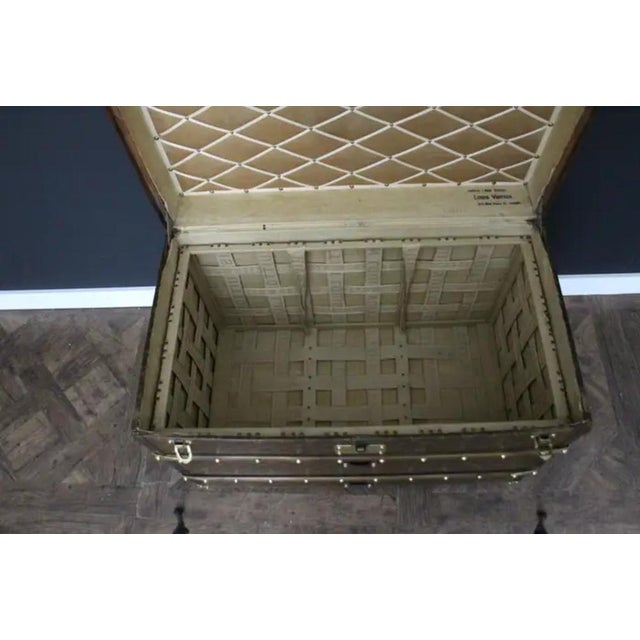 Trunk from Louis Vuitton, 1920s For Sale - Image 13 of 18