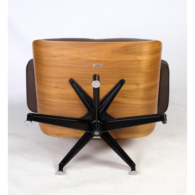 2000 - 2009 Lounge Chair in Brown Leather & Light Walnut by Charles Eames for Herman Miller, 2007 For Sale - Image 5 of 10