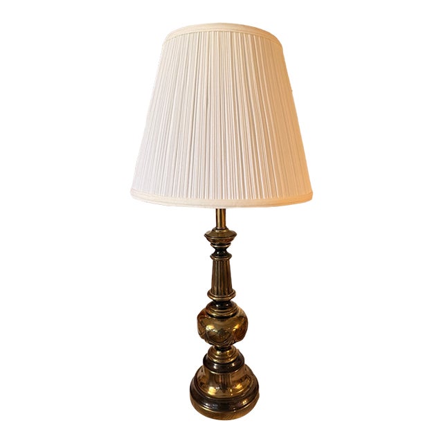 Mid 20th Century Hollywood Regency Style Brass-Colored Lamp For Sale
