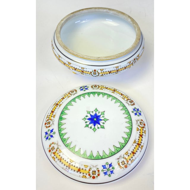 Early 20th Century Limoges Footed Gold Trim Trinket Box or Jewelry Box For Sale - Image 5 of 6