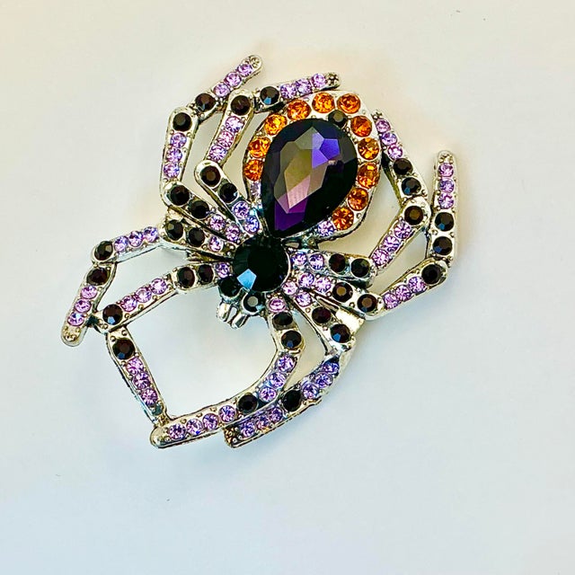 Metal 1980s Vintage Boho Chic Americana Halloween Spider Brooch For Sale - Image 7 of 18