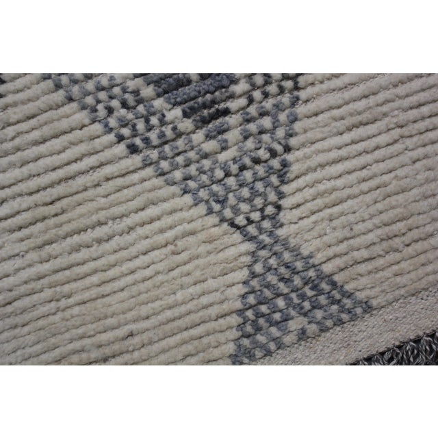 Hand Knotted Borderless Navajo Design Runner. 03'0" X 21'04" For Sale - Image 4 of 4