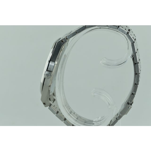 Audemars piguet ref. 5402 c series, royal oak jumbo model with original dial, original box, and original papers from 1977....