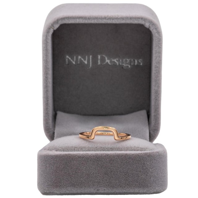 Minimalist Modern Contour Band: Solid 14k Gold Curved Stackable Ring, Size 6.75 For Sale - Image 4 of 10