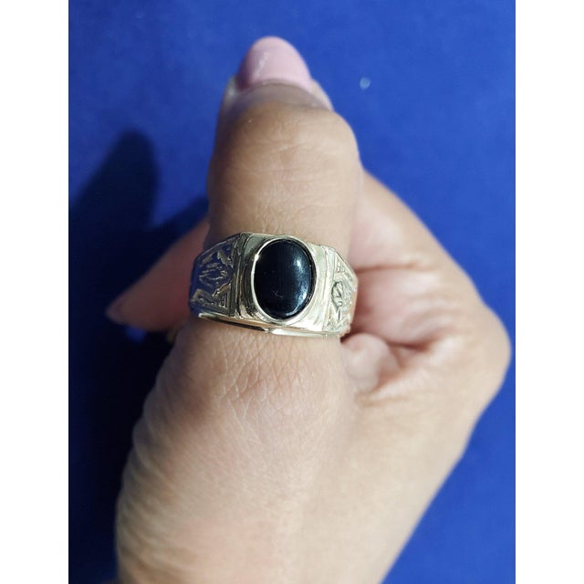 ♥ Product Summary ♥ Main Stone: Onyx Band Material: 14k Yellow Gold Weight: 8 grams Dimensions: 10mm
