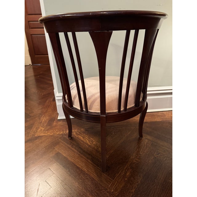 Mid 20th Century Hepplewhite-Style Inlaid Mahogany Barrel Back Accent Chair With Upholstered Seat For Sale - Image 4 of 4