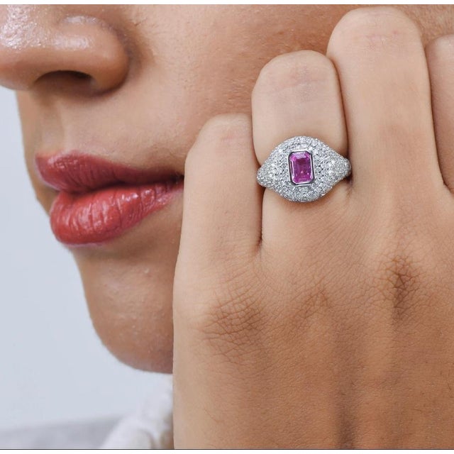 Natural 0.35 cts pink sapphire & 1.41 cts diamond ring in 18k gold For Sale - Image 13 of 18