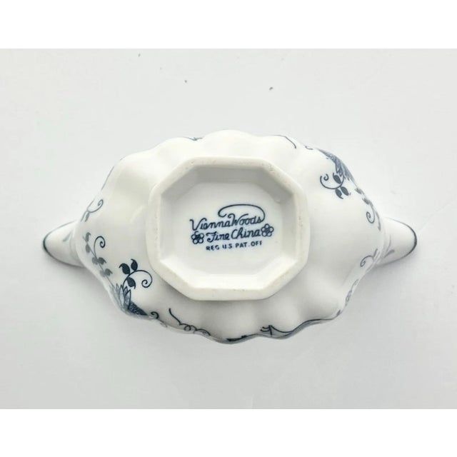 1980s 1980s Seymour Mann, Vienna Woods “Blue Onion” Porcelain Open Sauce or Gravy Boat For Sale - Image 5 of 6
