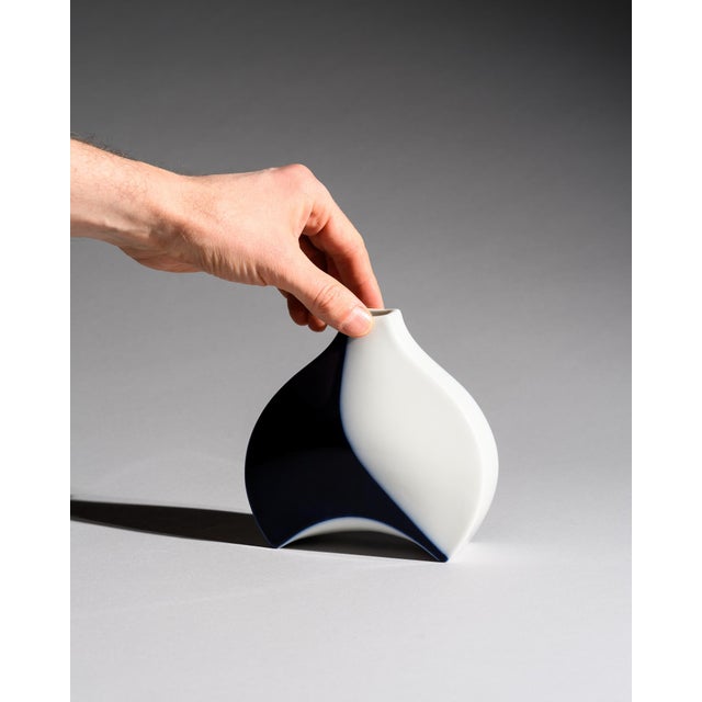 Modernist Porcelain Vases by Trude Petri and Konrad Quillmann for KPM Berlin, 1960s, Set of 2 For Sale - Image 6 of 13