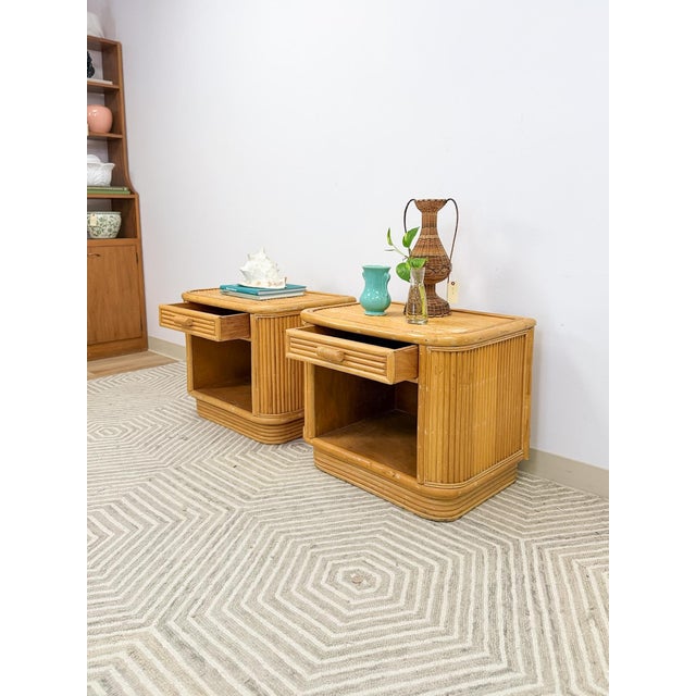 Mid 20th Century Pair of Blonde Ribbed Pencil Reed Rattan Nightstands Coastal Hollywood Regency For Sale - Image 9 of 11