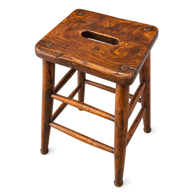 Early 19th Century English Country Elm Stool with Pierced Handle, 1830 For Sale - Image 11 of 11