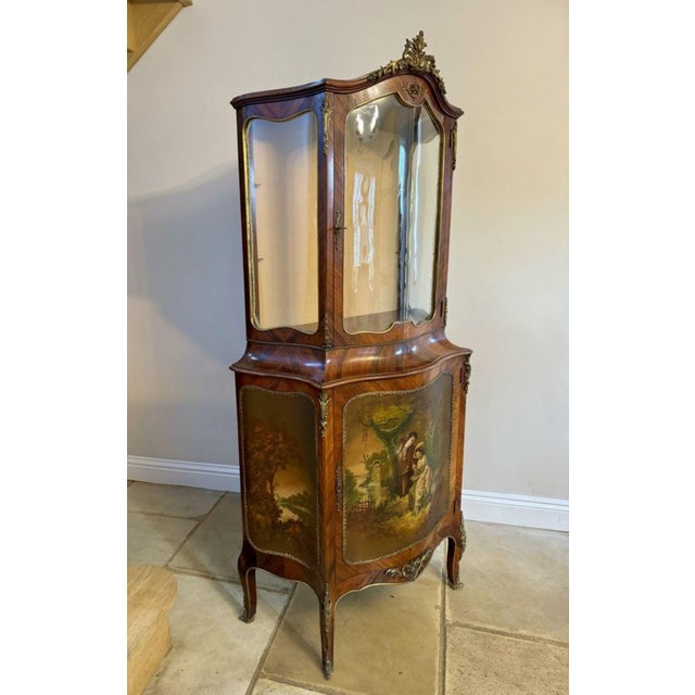 Late 19th Century French Victorian Kingwood Display Cabinet, 1880s For Sale - Image 5 of 11