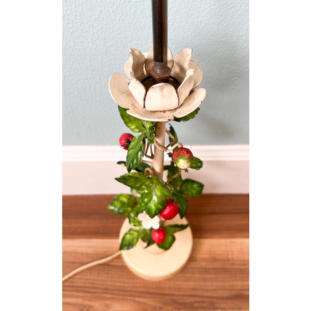 Mid-20th Century Italian Tole Strawberry Table Lamp – Cottagecore / Country French Style For Sale - Image 11 of 12