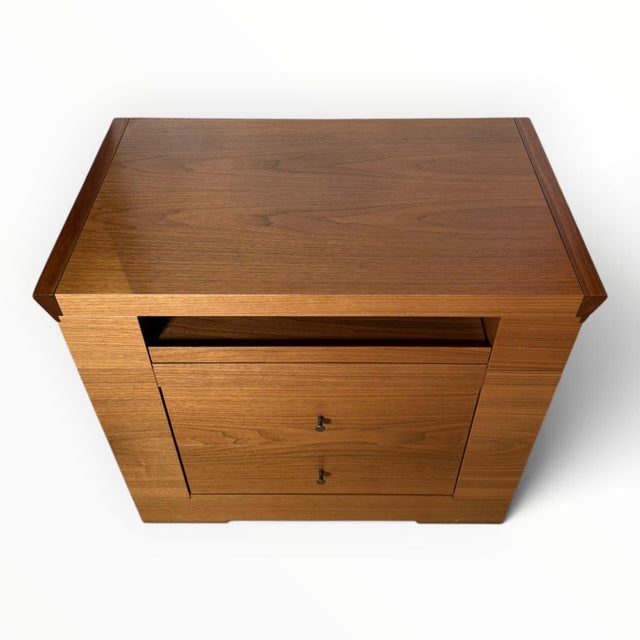 Giorgetti Oli Modern Bedside Tables by Chi Wing Lo- A Pair For Sale - Image 4 of 8