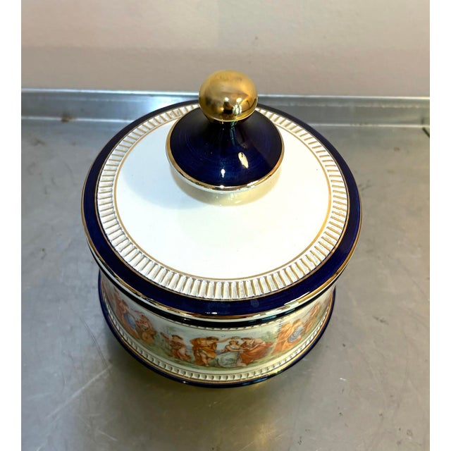 1950s-60s Florentine white/blue ceramic round box. Excellent condition.