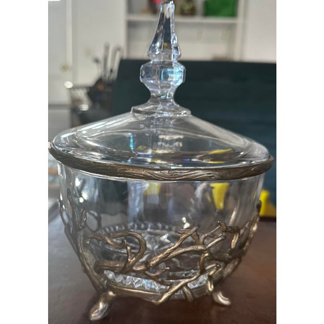 1980s Castilian Glass Covered Bowl With Brass Surrounded For Sale - Image 4 of 4