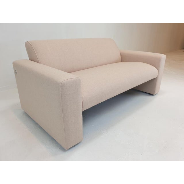 Model 691 2-Seater Sofa in Soft Pink Wool from Artifort, 1980s For Sale - Image 9 of 14