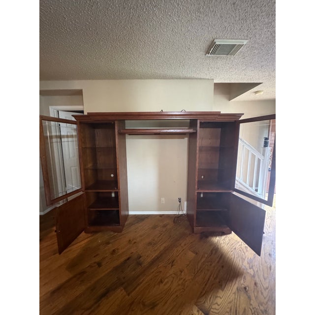 1990s Vintage 1994–95 Solid Oak Modular Entertainment Center | Savanna Finish | Lighted Display Cabinets-Adjustable For Sale - Image 5 of 12